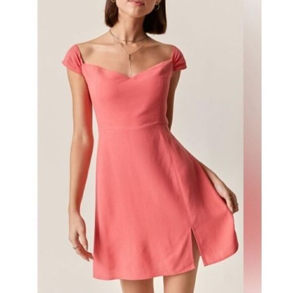 Blue Rain Dresses & Skirts - New w/tags Francescas Blue Rain Coral Pink summer dress sweetheart XS